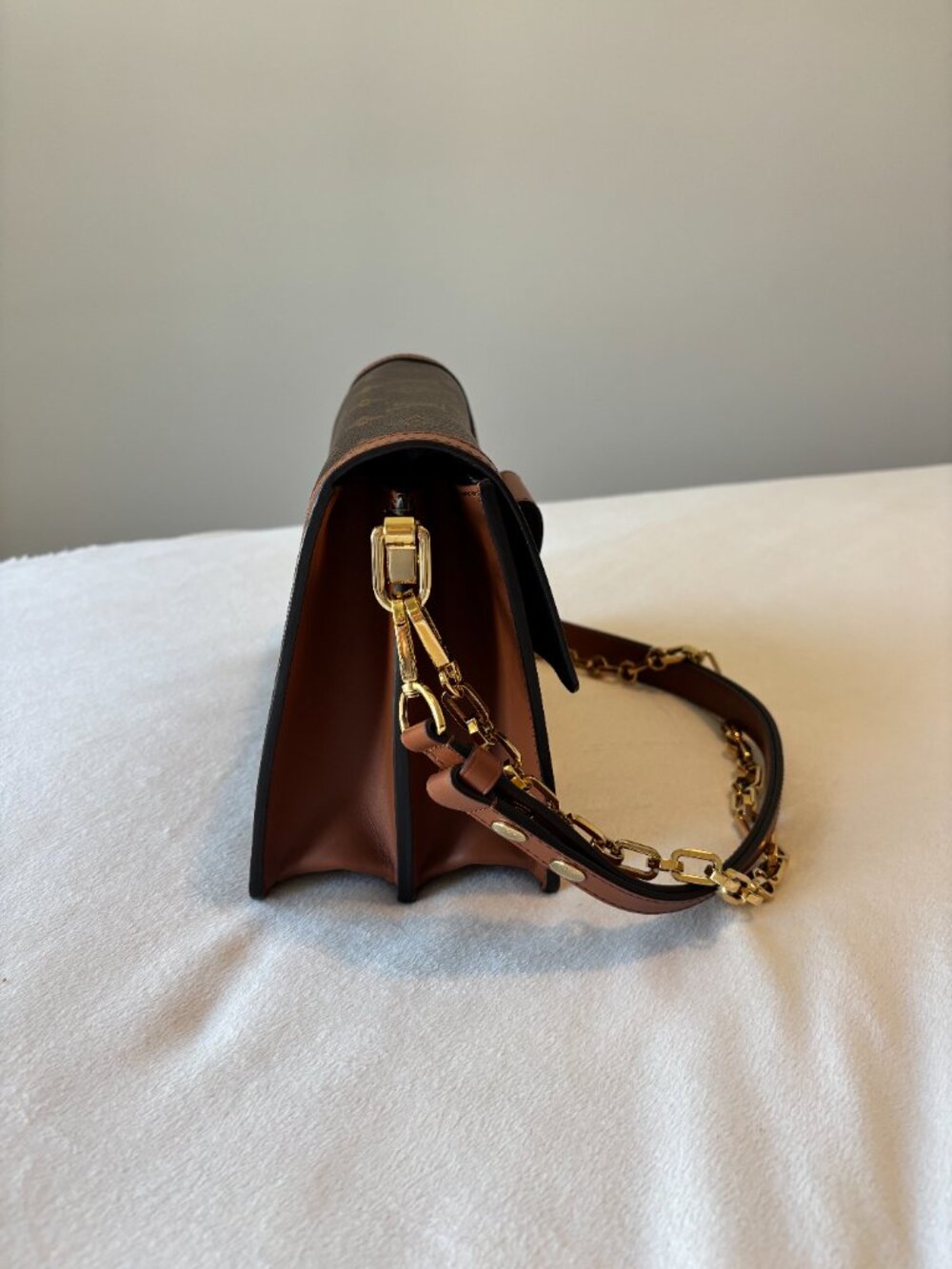 Louis Vuitton Dauphine MM Handbag - Picture 3 of 12